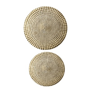 Plateau décoratif en aluminium avec un artisanat antique élégant, conçu pour servir ou embellir votre table - Product Image 3