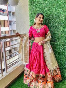 Lehenga choli ผ้าไหมแจ็คการ์ดกับ dupatta กับทอ zari ขายส่งจากโรงงาน - Product Image 5