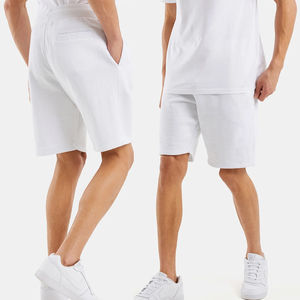 Shorts de sport décontractés pour hommes en molleton de coton épais blanc, personnalisables en gros, avec cordon de serrage et poches - Product Image 1
