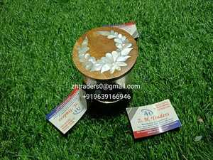 Caja de regalo acrílica con logotipo personalizado con tapa de Incrustaciones de nácar artesanal, dátiles de chocolate de lujo y almacenamiento de dulces ideal para Ramadán - Product Image 2