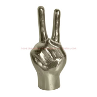 Vitrine en métal de style européen Solidarité Poing Figurine Sculpture pour décor de table-Pièce maîtresse décorative en métal