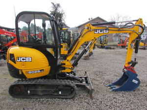 Miniexcavadora JCB 8029 CTS de 2.9 toneladas con 3 cucharones, excavadora hidráulica compacta de giro trasero a la venta a precio económico. - Product Image 4