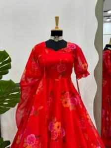 Top de Organza Tabby Trio étnico de lujo con Fancy Dori Latkan y Micro Liner Combinado con un Micro Algodón Elástico Plazo en barato - Product Image 3