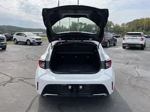 Toyota Corolla Hatchback XSE Usado de 2023 - Product Image 4