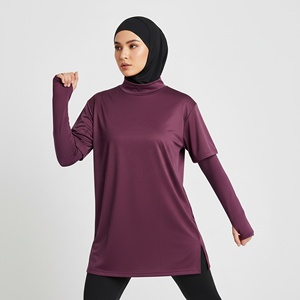 Haut de sport respirant et confortable pour femmes musulmanes, coupe épaules tombantes, manches avec passe-pouce, idéal pour la course, le fitness et la gym - Product Image 1