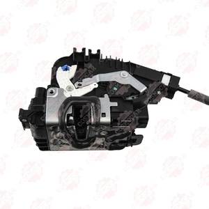 -Benz W205 W213 serratura della porta posteriore sinistra usata e nuove condizioni serrature della portiera dell'auto - Product Image 3