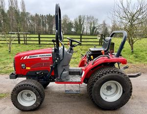Comprar tractor compacto Massey Ferguson 1520 en venta, 20HP diésel, 4WD, transmisión hidrostática, listo para uso agrícola - Product Image 2