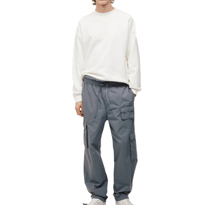 Pantalon cargo droit en molleton personnalisé OEM pour hommes, de haute qualité, léger, écologique, décontracté, streetwear, taille mi-haute, multi-poches - Product Image 2