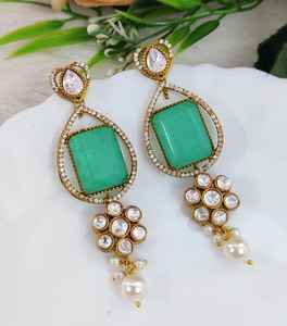 Boucles d'oreilles en moissanite polki et doublet de qualité supérieure, port minimale, parfaites pour les soirées, les occasions festives, les mariages - Product Image 3