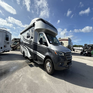 Camping-car de luxe autonome 4x4 en aluminium pour le camping et l'utilisation sur camion, camping-car autoalimenté à vendre - Product Image 6