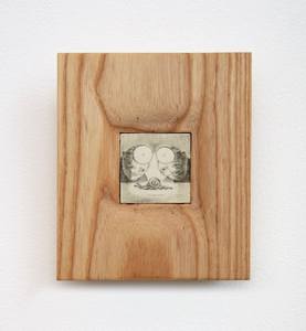 Marco de fotos de madera con acabado natural que añade un atractivo estético natural, adecuado para diseños de interiores minimalistas y tranquilos. - Product Image 5