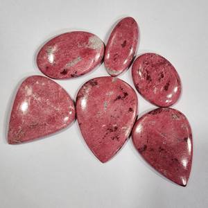 Piedras preciosas sueltas de thulita natural de alta calidad, acabado rosa elegante en múltiples formas para diseñadores de joyas - Product Image 6