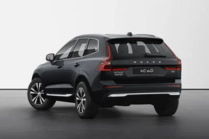 SUV <span class=keywords><strong>XC</strong></span> 60 Diesel Turbo Automatique <span class=keywords><strong>2023</strong></span> d'occasion bien entretenu, faible kilométrage, excellent état - Product Image 4