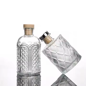 Vidrio estampado OEM 100mL 200ml Vino vacío Licor Espíritu Vodka Madera Corcho Claro Esmerilado Fruta Botellas de vino - Product Image 4