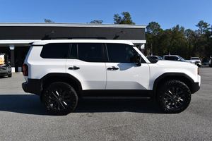 รถ SUV ปี 2025 สภาพดี ไมล์น้อย เครื่องยนต์ไฮบริด เสียงเงียบ หลังคาพาโนรามา เกียร์อัตโนมัติ - Product Image 5