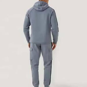 Mejor nuevo diseño de alta calidad chándal hombres algodón polar deportes calle desgaste Jogger chándal hombres Sudadera con capucha y pantalones conjuntos - Product Image 3