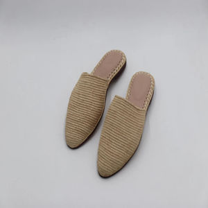 Vente en gros de pantoufles et sandales marocaines faites à la main en raphia, chaussures tissées écologiques pour femmes et hommes, commande en gros, fournisseur direct - Product Image 1