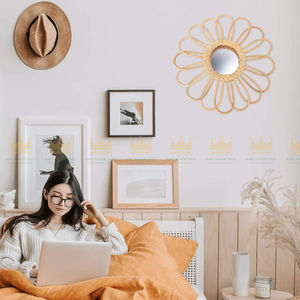 Espejo decorativo de pared de ratán de estilo moderno para el hogar, sala de estar, forma personalizable, precio al por mayor en Vietnam - Product Image 2