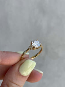 การออกแบบที่หรูหราในห้องปฏิบัติการการจัดงานแต่งงานหมั้นเพชร14K แข็งทองไตรภาคทรงกลมพร้อมแหวนหินด้านข้างเครื่องประดับผู้หญิง - Product Image 3