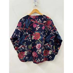 Veste matelassée en coton d'automne, imprimée à la main avec le motif 'Le Jardin de Minuit' - Product Image 2