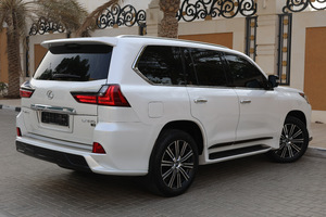 รถยนต์มือสอง Lexus LX 570 Sport ปี 2021 เครื่องยนต์ 4.5L Turbo ขับเคลื่อน 4 ล้อ SUV เกียร์อัตโนมัติ หลังคาซันรูฟ เบาะหนังสีเข้ม 6 ที่นั่ง ระยะทาง 24000 กม. ไฟ LED 360 องศา มาตรฐานยูโร 6 น้ำมันเบนซิน - Product Image 5