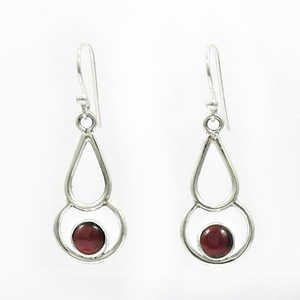 Boucles d'oreilles en argent sterling 925 faites à la main avec pierres précieuses en grenat naturel au design unique Bijoux de bohème pour femmes Vente en gros en vrac - Product Image 1