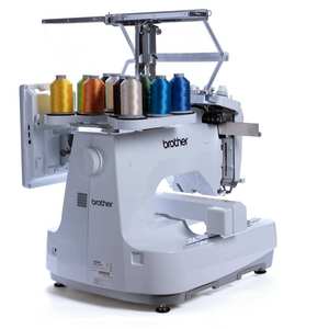 Machine à broder plate informatisée Brotherxx Pr1050x avec système de découpe laser automatique, état neuf, disponible pour les États-Unis - Product Image 1