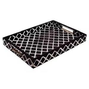 Bandeja de servicio de resina ecológica de alta venta con mango de metal para decoración de restaurante disponible a precios mayoristas - Product Image 4