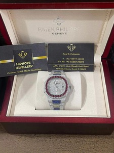 นาฬิกาผู้ชายสุดเท่พร้อมเม็ดเพชรเต็มเรือนระบบควอตซ์สีทอง5มม. - Product Image 5