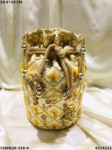 Bolso Potli Batua de Craftstages International para la noche, 19.5x13cm, elegante y con estilo - Product Image 4