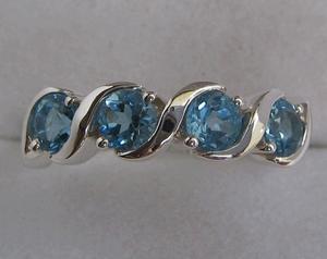 Bague en argent sterling de style ethnique avec topaze bleue suisse pour anniversaire-SwissBlueTopazRing - Product Image 1