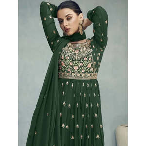 Vestido de Novia Verde Georgette con Hermoso Bordado para Bodas - Product Image 3