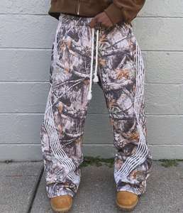 Nueva llegada de los hombres pantalones de camuflaje Streetwear pantalones de chándal de Camuflaje Urbano pantalones de chándal con raya lateral para la aventura al aire libre - Product Image 3