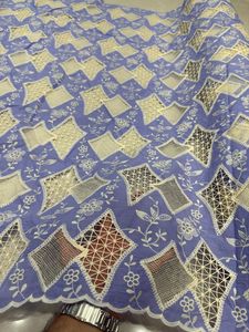 Tela de seda cutwork de calidad estándar para estilizar vestidos tradicionales para mujeres disponibles a precios de exportación desde India - Product Image 3