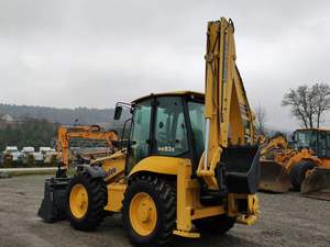 รถตักหลังขุดโคมัตสึ รุ่น WB93R-5 คุณภาพพรีเมียม อุปกรณ์ก่อสร้างประสิทธิภาพสูงสำหรับงานขุดและงานตัก - Product Image 5