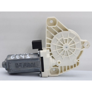 มอเตอร์ไฟฟ้าหน้าต่างด้านหน้าขวา VOLKSWAGEN Passat Variant B8 (3G5, CB5) 5Q4959802B DCZA (14>) - Product Image 1