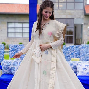 Vestido elegante Bordado de hilo pesado de último diseñador con ropa india y paquistaní Dupatta - Product Image 1