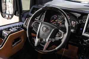 Mini-fourgonnette HiAce d'occasion automatique 4 portes, conduite à gauche, sièges en cuir 10/13 places, essence, mini-bus Coaster, caméra de recul, Euro IV 2024 - Product Image 5