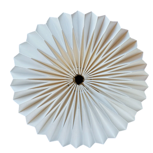 La colección Regenia utiliza la técnica única de plisado para hacer diferentes formas de óvalos y formas redondas - Product Image 5