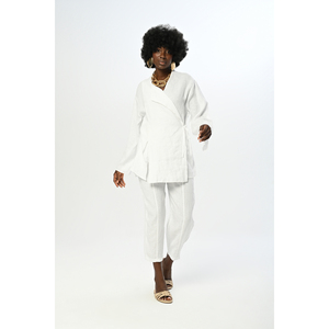 Chemise blanche oversize pour femme à nouer devant, emballée individuellement - Product Image 3