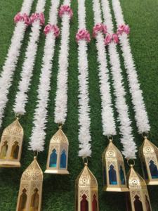 พวงดอกไม้ประดับสวนดอกกุหลาบดอกมะลิโรแมนติกโคมไฟแบบโบราณแขวนติดผนังสไตล์ดิวาลีตกแต่งงานแต่งงานประดับชานบ้านระเบียงสวน - Product Image 2