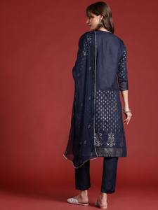 Lámina de impresión Yoke Design Gotta Patti rayón viscosa Kurta con pantalones y Dupatta - Product Image 4