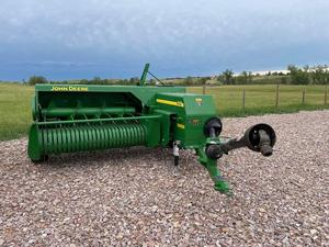 Envío Gratuito, Mini Enfardadora Cuadrada de Heno John D 348, Maquinaria Agrícola para la Compresión de Pasto con Componentes Principales - Product Image 3