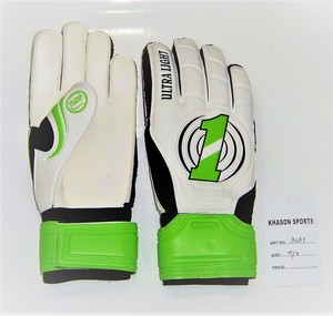 Gants de football imperméables et personnalisés pour gardien de but Matériau de haute qualité pour le sport Gants de gardien de but de football fabriqués - Product Image 5