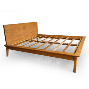 Lit en bois de teck de style vintage Lits en bois fabriqués à la main - Product Image 2