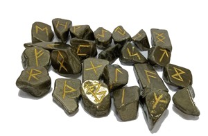 ชุดคริสตัลรูปอักษรรูนจากชิปผลึกไพไรต์ธรรมชาติสำหรับการทำนายและสัญชาตญาณการป้องกันการนั่งสมาธิแบบไวกิ้ง - Product Image 4