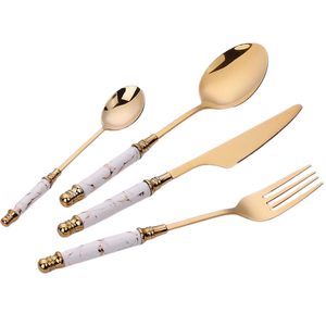 ชุดช้อนส้อมสแตนเลสพร้อมด้ามจับลายหินอ่อนสีทอง - Product Image 2