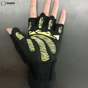 Gants de sport pour la musculation, le powerlifting, le cyclisme, la gym - pour l'entraînement de musculation par Inspire Apparel - Product Image 4