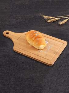 Planche à découper en bois massif AXIOM, design écologique, taille et logo personnalisables, offrant une résistance exceptionnelle, profonde - Product Image 4