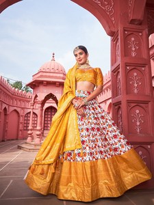 Vêtements de mariage indiens exclusifs mariage Lehenga Choli pour mariée mode mariée dernier design grossiste fournisseur - Product Image 3
